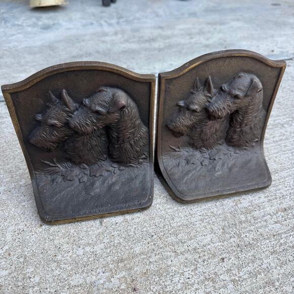 Set of 2 Vintage Hubley Cast Iron Scotty & Terrier Friends Bookends Airedale - Picture 1 of 4